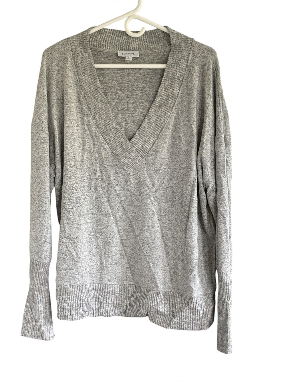 Evereve Maci Pullover V Neck Gray Sweater Size Large Soft Cozy Knit